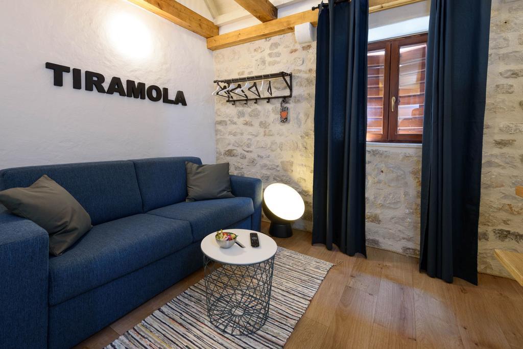 Apartments & Rooms Tiramola - Old Town Трогир Экстерьер фото