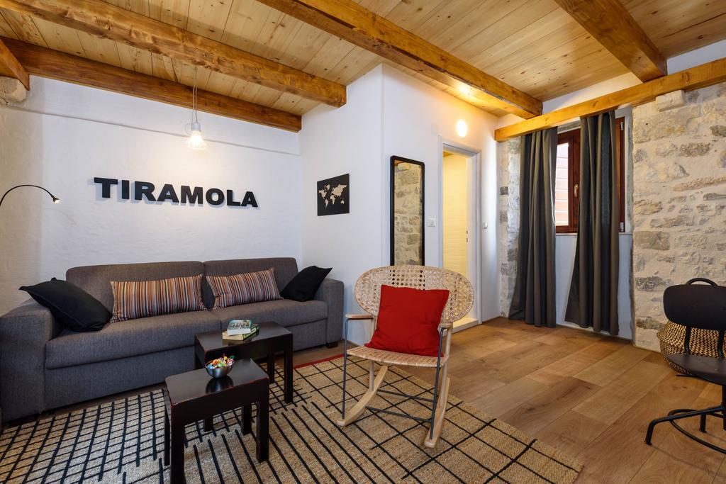Apartments & Rooms Tiramola - Old Town Трогир Экстерьер фото