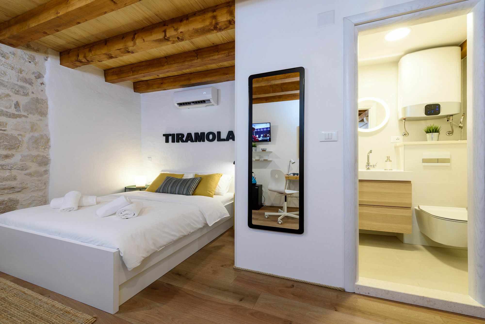 Apartments & Rooms Tiramola - Old Town Трогир Экстерьер фото